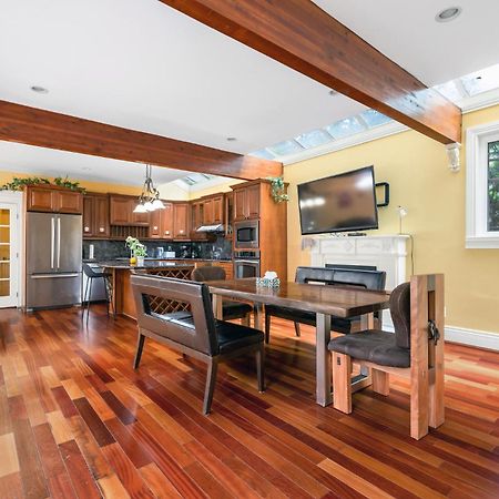 Charming Retreat On Cypress Street, Your Home Away From Home فانكوفر المظهر الخارجي الصورة