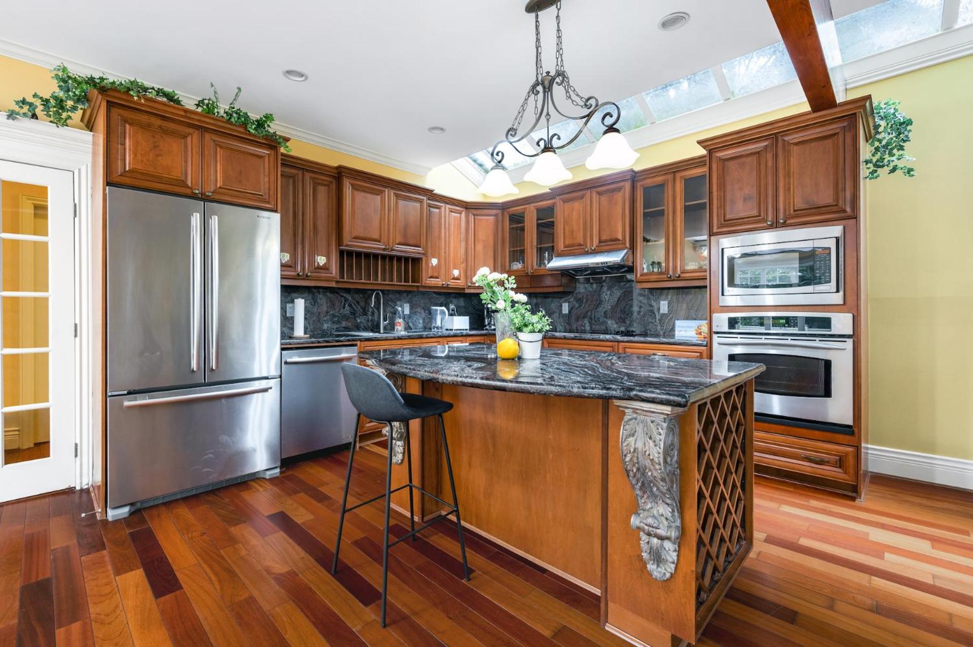 Charming Retreat On Cypress Street, Your Home Away From Home فانكوفر المظهر الخارجي الصورة